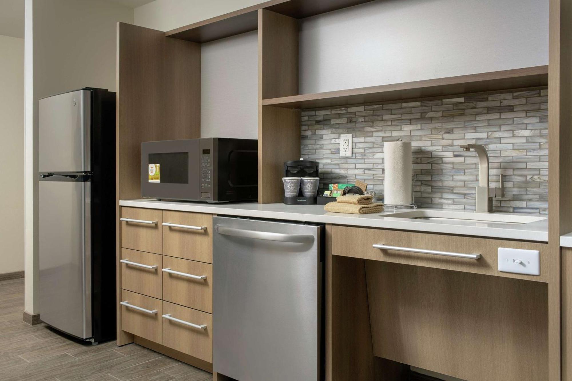 Home2 Suites By Hilton Edison Bagian luar foto